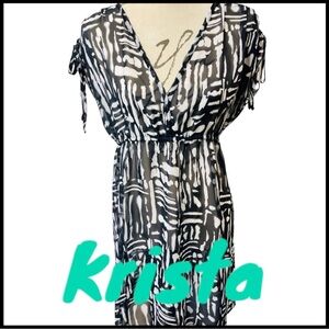 Krista Black/White Geometric Cover-Up (O/S)